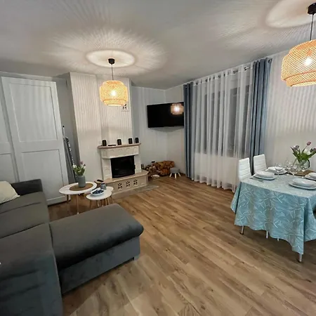 Przy Kominku ויסלאו